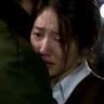 老人碰瓷路过的三轮车被监控拍下